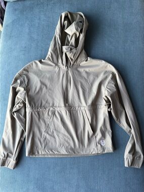 NWOT Born Primitive Hoodie Top S Athleisure Casual Green Quarter Zip Layer Gym